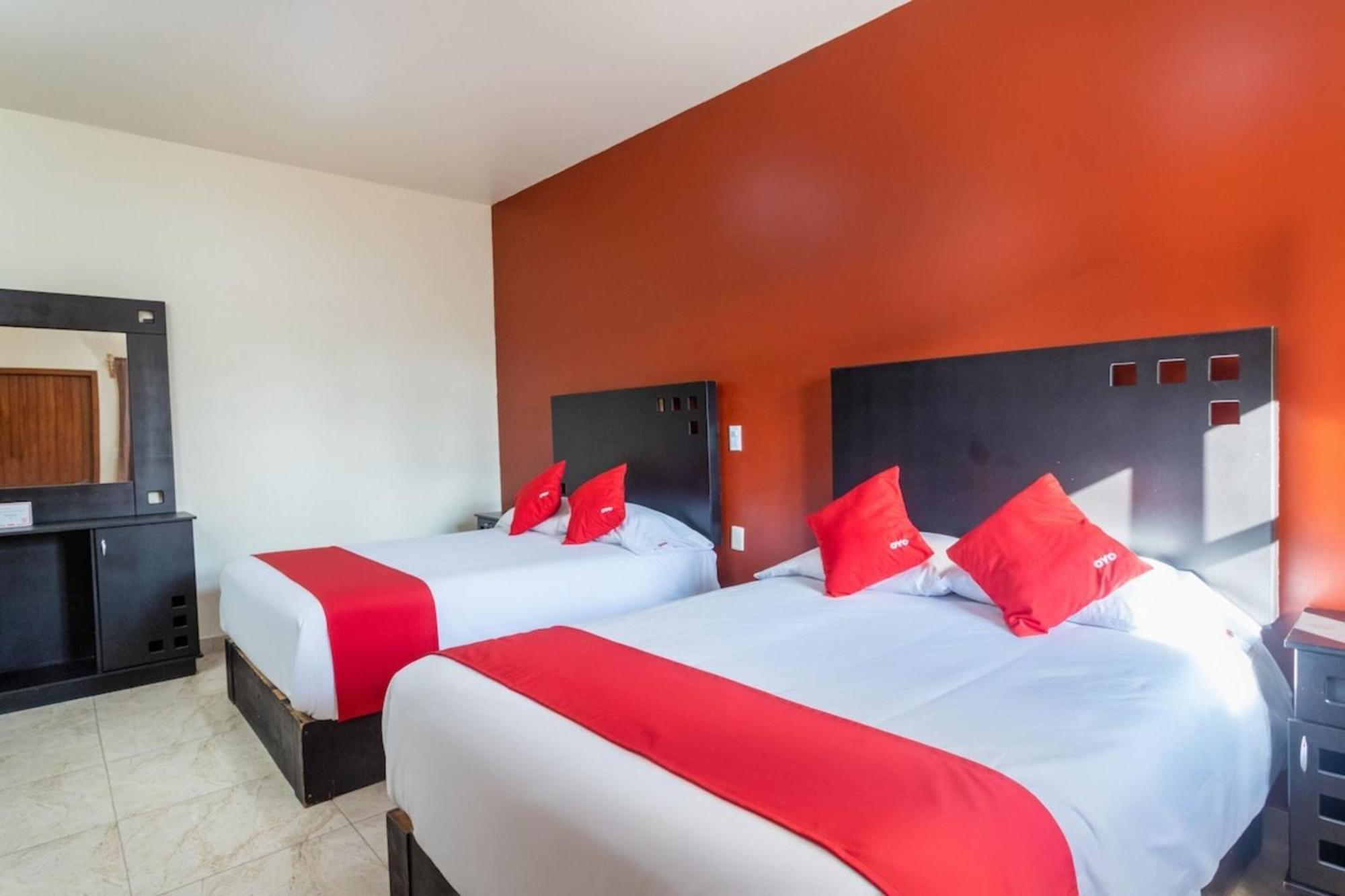 Oyo Hotel Emperadores Inn, Atlixco Dış mekan fotoğraf