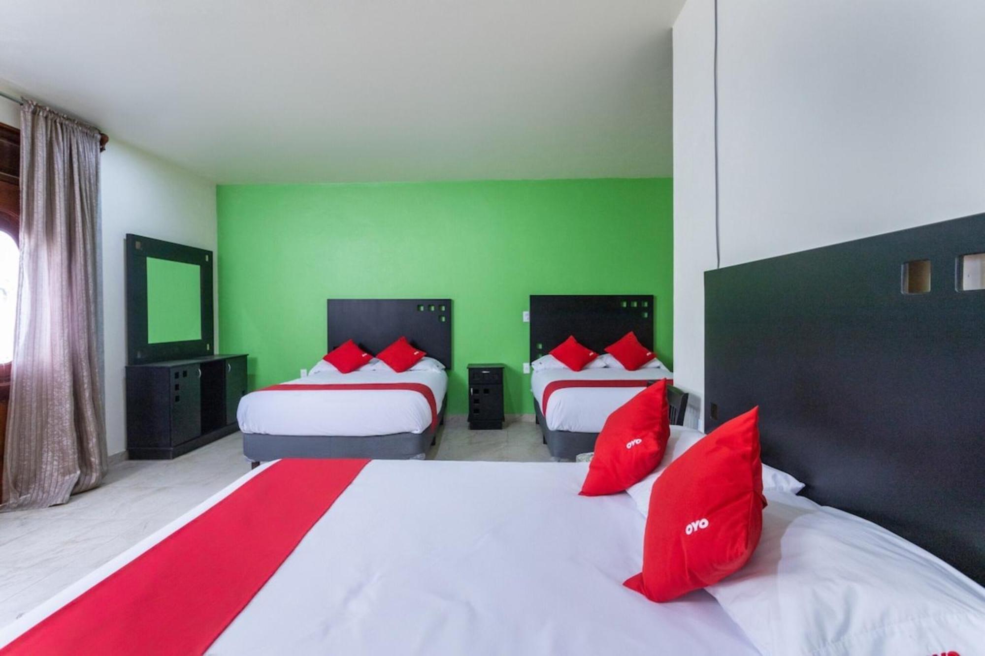 Oyo Hotel Emperadores Inn, Atlixco Dış mekan fotoğraf