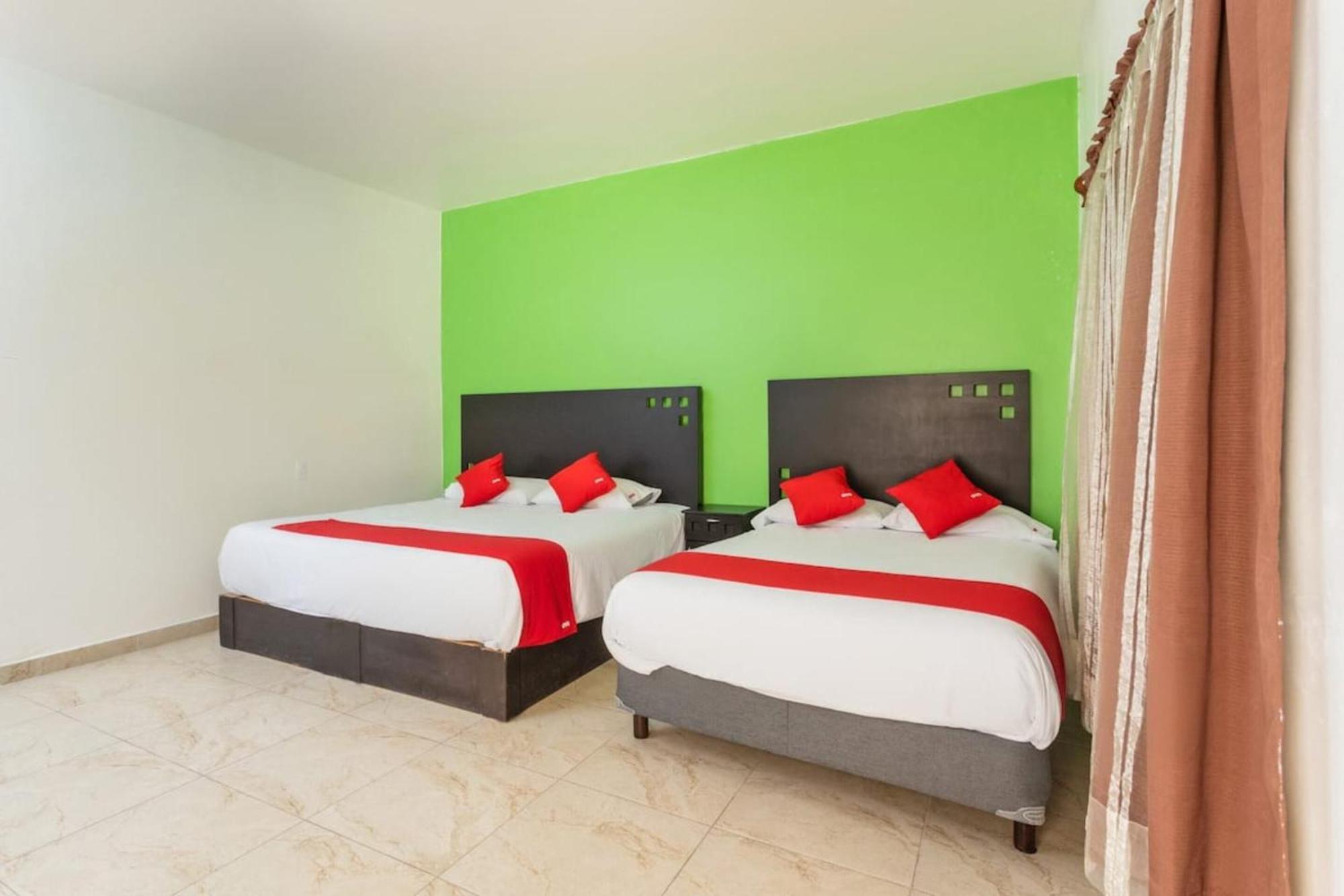 Oyo Hotel Emperadores Inn, Atlixco Dış mekan fotoğraf