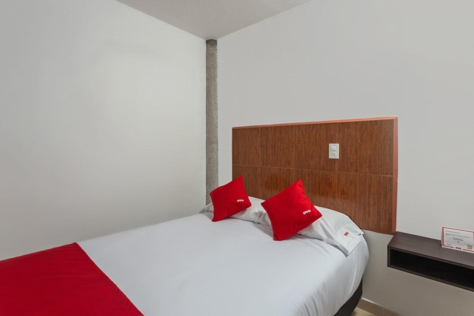 Oyo Hotel Emperadores Inn, Atlixco Dış mekan fotoğraf