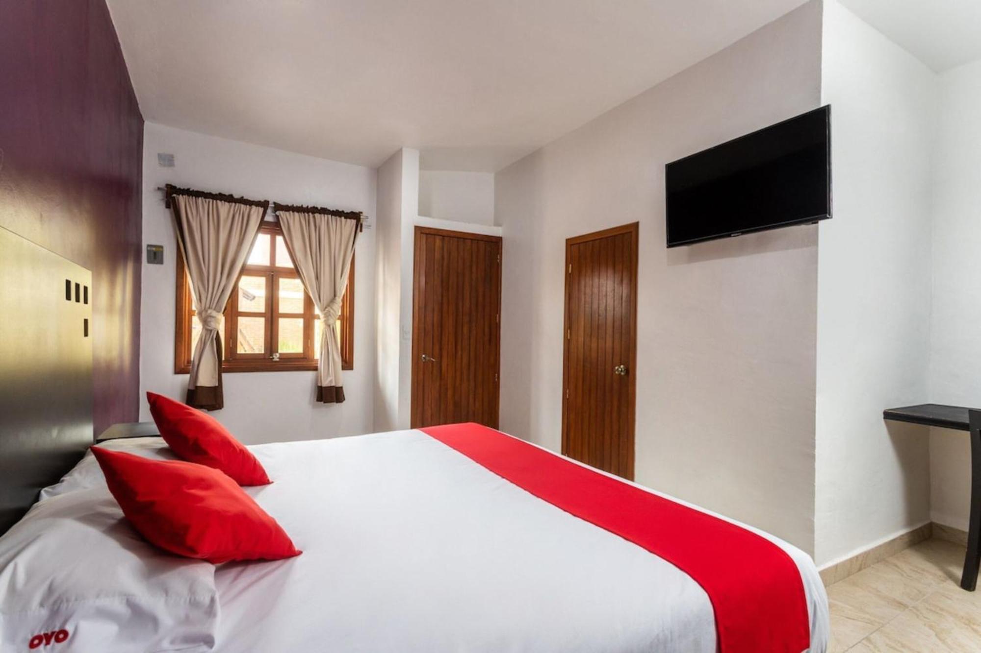 Oyo Hotel Emperadores Inn, Atlixco Dış mekan fotoğraf