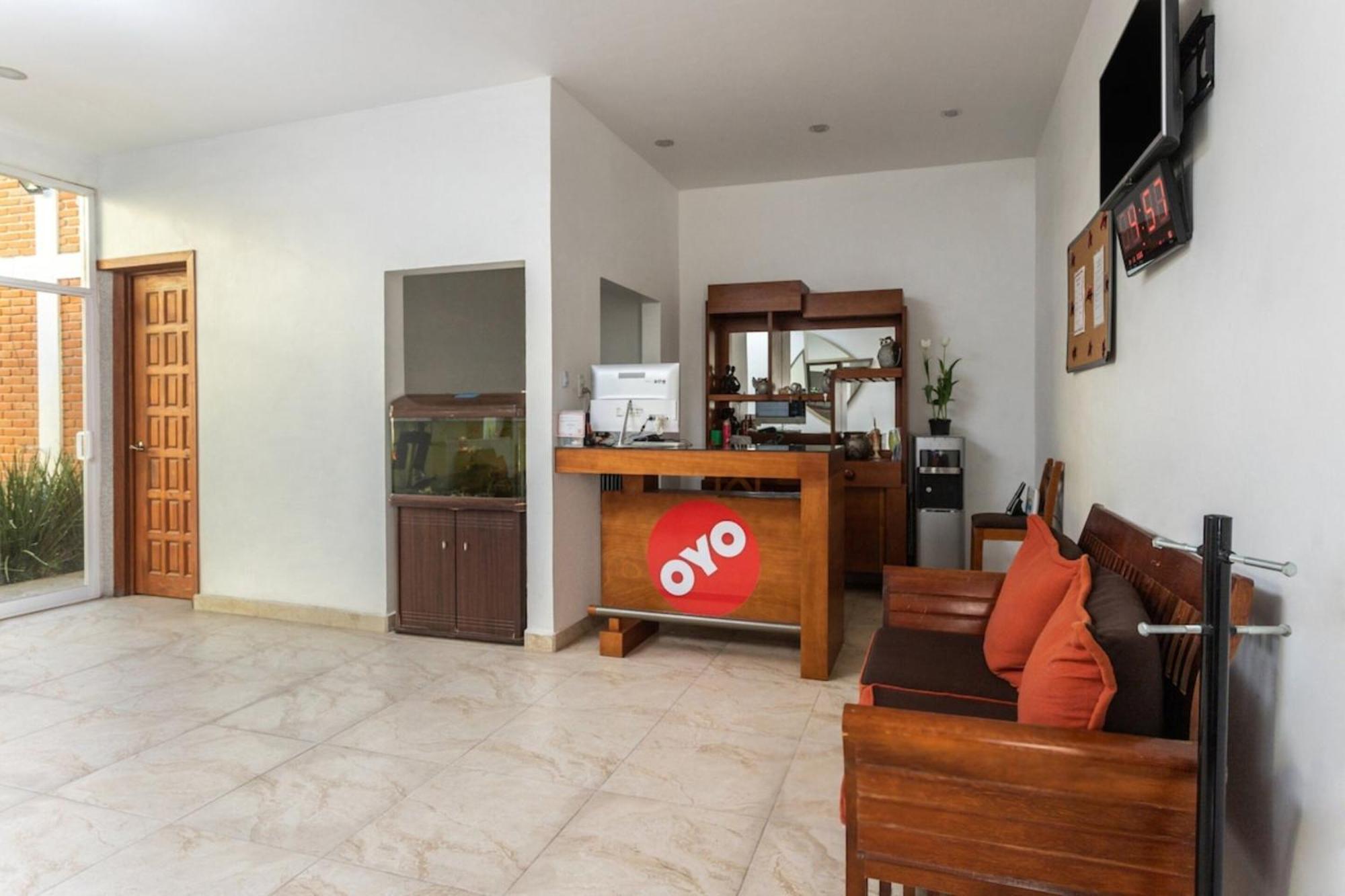 Oyo Hotel Emperadores Inn, Atlixco Dış mekan fotoğraf
